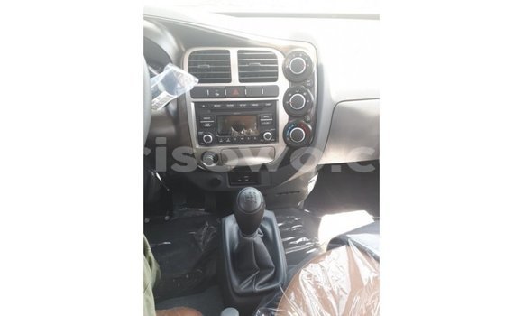 Ra Imported Kia Carens funfun Ọkọ̀ in Import - Dubai ni Benin Ra Imported Kia Carens funfun Ọkọ̀ in Import - Dubai ni Benin