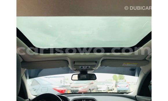 Acheter Import Voiture Jaguar XE Rouge à Import - Dubai, Benin Acheter Import Voiture Jaguar XE Rouge à Import - Dubai, Benin