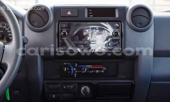 Ra Imported Toyota Land Cruiser funfun Ọkọ̀ in Import - Dubai ni Benin Ra Imported Toyota Land Cruiser funfun Ọkọ̀ in Import - Dubai ni Benin