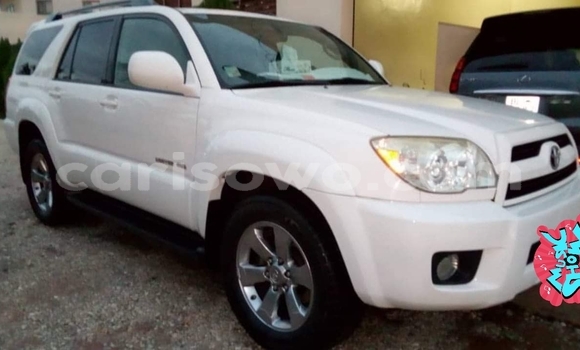 Sayi Na hannu Toyota 4Runner White Mota in Cotonou a Benin Sayi Na hannu Toyota 4Runner White Mota in Cotonou a Benin