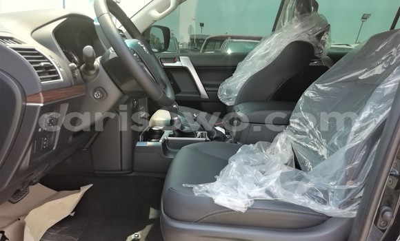 Acheter Neuf Voiture Toyota Prado Noir à Abomey, Benin Acheter Neuf Voiture Toyota Prado Noir à Abomey, Benin