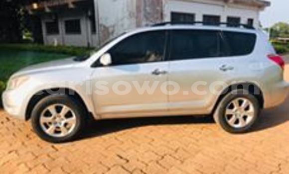 Acheter Occasion Voiture Toyota RAV4 Gris à Cotonou, Benin Acheter Occasion Voiture Toyota RAV4 Gris à Cotonou, Benin