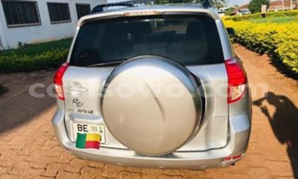 Acheter Occasion Voiture Toyota RAV4 Gris à Cotonou, Benin Acheter Occasion Voiture Toyota RAV4 Gris à Cotonou, Benin