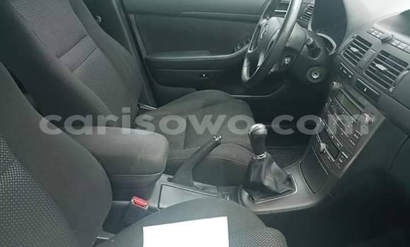 Sayi Na hannu Toyota Avensis Azurfa Mota in Cotonou a Benin Sayi Na hannu Toyota Avensis Azurfa Mota in Cotonou a Benin