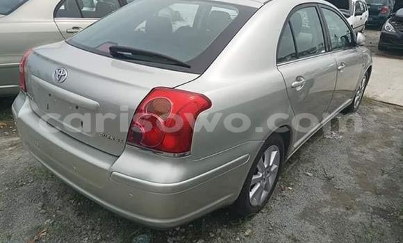 Sayi Na hannu Toyota Avensis Azurfa Mota in Cotonou a Benin Sayi Na hannu Toyota Avensis Azurfa Mota in Cotonou a Benin