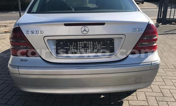 Sayi Na hannu Mercedes-Benz C–Class Azurfa Mota in Cotonou a Benin Sayi Na hannu Mercedes-Benz C–Class Azurfa Mota in Cotonou a Benin