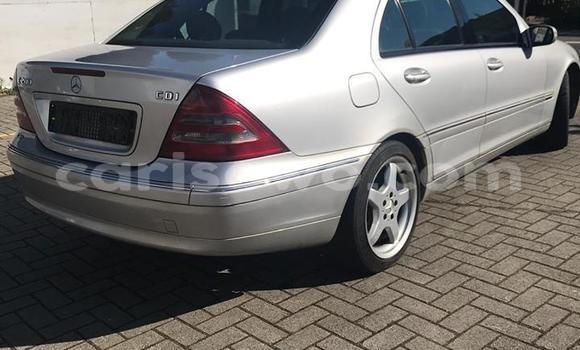 Sayi Na hannu Mercedes-Benz C–Class Azurfa Mota in Cotonou a Benin Sayi Na hannu Mercedes-Benz C–Class Azurfa Mota in Cotonou a Benin