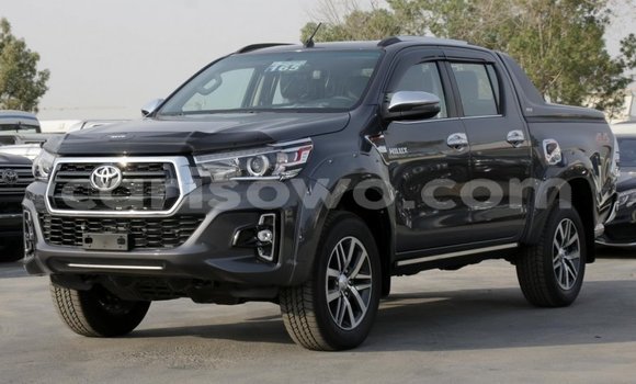 Acheter Neuf Voiture Toyota Hilux Gris à Abomey, Benin Acheter Neuf Voiture Toyota Hilux Gris à Abomey, Benin