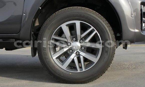 Acheter Neuf Voiture Toyota Hilux Gris à Abomey, Benin Acheter Neuf Voiture Toyota Hilux Gris à Abomey, Benin