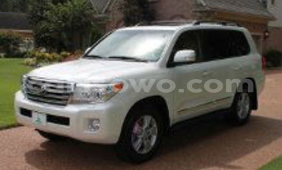 Sayi Sabo Toyota Land Cruiser White Mota in Cotonou a Benin Sayi Sabo Toyota Land Cruiser White Mota in Cotonou a Benin