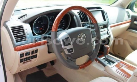 Sayi Sabo Toyota Land Cruiser White Mota in Cotonou a Benin Sayi Sabo Toyota Land Cruiser White Mota in Cotonou a Benin