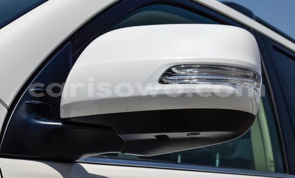 Acheter Neuf Voiture Toyota Land Cruiser Prado Blanc à Abomey, Benin Acheter Neuf Voiture Toyota Land Cruiser Prado Blanc à Abomey, Benin