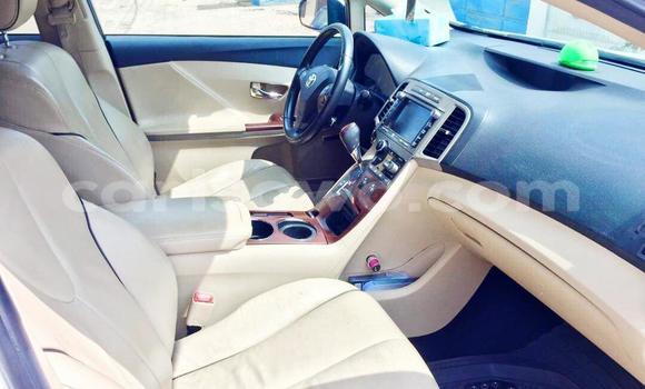 Ra Àlòkù Toyota Venza funfun Ọkọ̀ in Cotonou ni Benin Ra Àlòkù Toyota Venza funfun Ọkọ̀ in Cotonou ni Benin