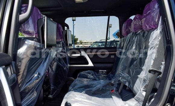 Acheter Neuf Voiture Toyota Land Cruiser Noir à Abomey Calavi, Benin Acheter Neuf Voiture Toyota Land Cruiser Noir à Abomey Calavi, Benin