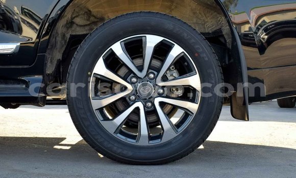 Acheter Neuf Voiture Toyota Land Cruiser Noir à Abomey Calavi, Benin Acheter Neuf Voiture Toyota Land Cruiser Noir à Abomey Calavi, Benin