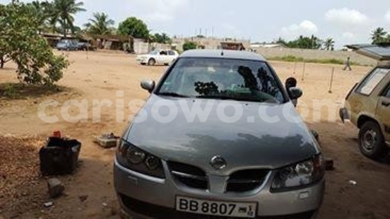 Big with watermark almera nissan grise annee 2004 0