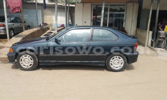 Sayi Na hannu BMW 3–Series Black Mota in Cotonou a Benin