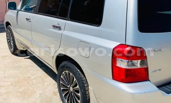 Buy Used Toyota Highlander Silver Car in Cotonou in Benign Buy Used Toyota Highlander Silver Car in Cotonou in Benign