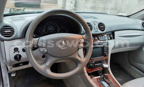 Ra Àlòkù Mercedes-Benz CLK–Class Silver Ọkọ̀ in Cotonou ni Benin Ra Àlòkù Mercedes-Benz CLK–Class Silver Ọkọ̀ in Cotonou ni Benin