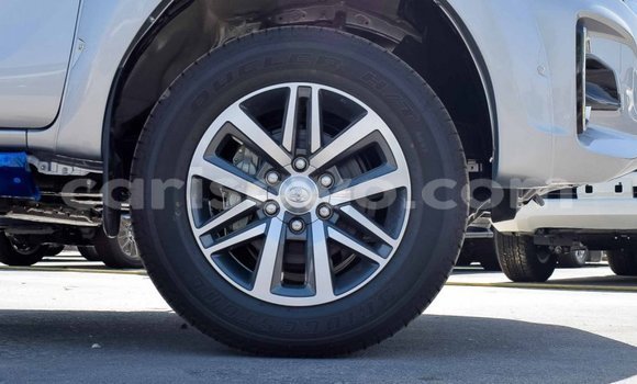 Acheter Neuf Voiture Toyota Hilux Gris à Abomey, Benin Acheter Neuf Voiture Toyota Hilux Gris à Abomey, Benin