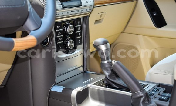 Acheter Neuf Voiture Toyota Land Cruiser Prado Blanc à Abomey, Benin Acheter Neuf Voiture Toyota Land Cruiser Prado Blanc à Abomey, Benin