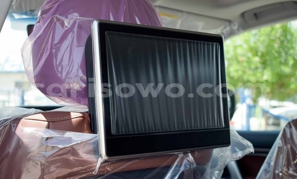 Acheter Neuf Voiture Toyota Land Cruiser Noir à Abomey, Benin Acheter Neuf Voiture Toyota Land Cruiser Noir à Abomey, Benin