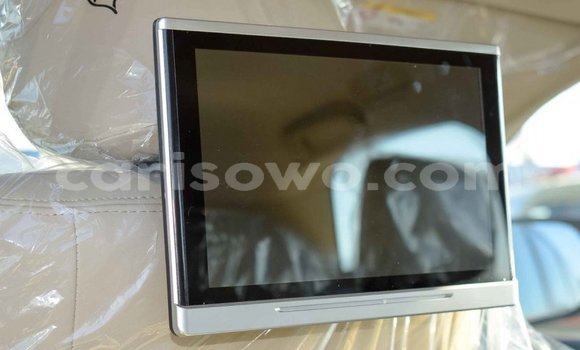 Acheter Neuf Voiture Toyota Land Cruiser Noir à Abomey, Benin Acheter Neuf Voiture Toyota Land Cruiser Noir à Abomey, Benin