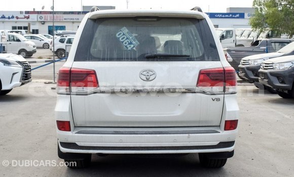 Buy Import Toyota Land Cruiser White Car in Import - Dubai in Benign Buy Import Toyota Land Cruiser White Car in Import - Dubai in Benign