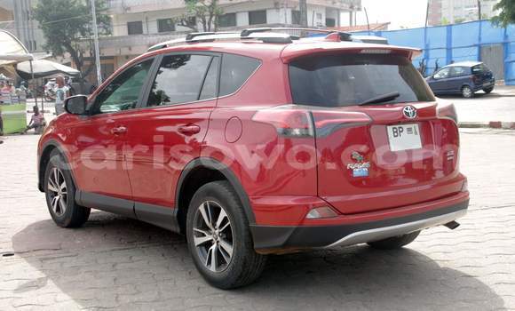 Ra Àlòkù Toyota RAV4 Red Ọkọ̀ in Cotonou ni Benin Ra Àlòkù Toyota RAV4 Red Ọkọ̀ in Cotonou ni Benin