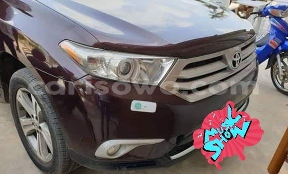 Ra Àlòkù Toyota Highlander Brown Ọkọ̀ in Cotonou ni Benin Ra Àlòkù Toyota Highlander Brown Ọkọ̀ in Cotonou ni Benin