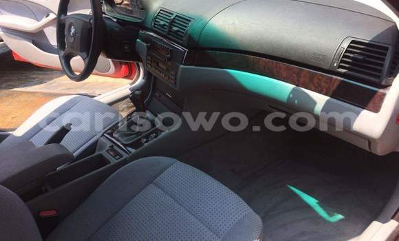 Acheter Occasion Voiture BMW 3–Series Rouge à Cotonou, Benin Acheter Occasion Voiture BMW 3–Series Rouge à Cotonou, Benin