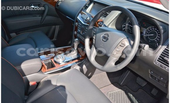 Acheter Import Voiture Nissan Patrol Blanc à Import - Dubai, Benin Acheter Import Voiture Nissan Patrol Blanc à Import - Dubai, Benin