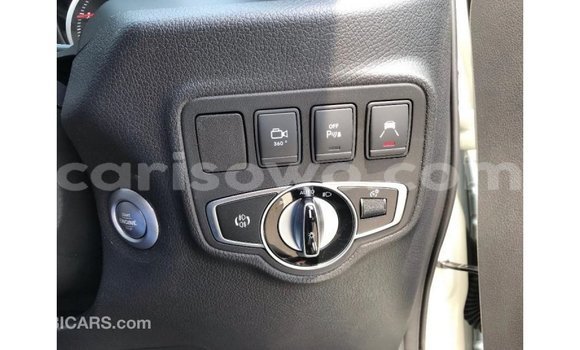 Acheter Import Voiture Mercedes-Benz 250 Blanc à Import - Dubai, Benin Acheter Import Voiture Mercedes-Benz 250 Blanc à Import - Dubai, Benin