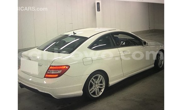 Buy Import Mercedes-Benz 190 White Car in Import - Dubai in Benign Buy Import Mercedes-Benz 190 White Car in Import - Dubai in Benign