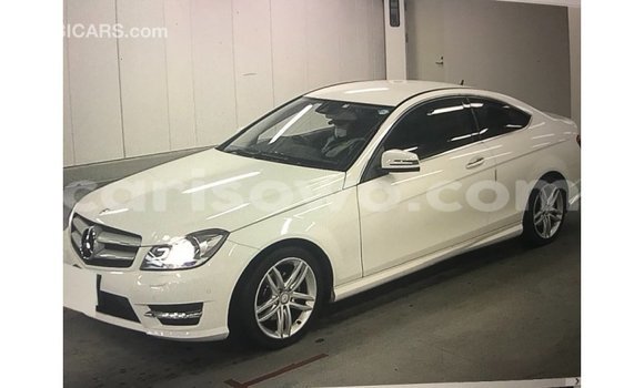 Buy Import Mercedes-Benz 190 White Car in Import - Dubai in Benign Buy Import Mercedes-Benz 190 White Car in Import - Dubai in Benign