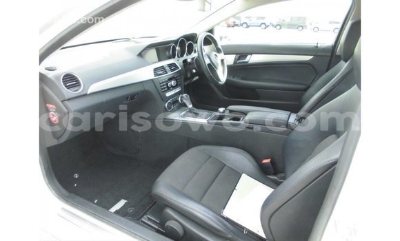 Buy Import Mercedes-Benz 190 White Car in Import - Dubai in Benign Buy Import Mercedes-Benz 190 White Car in Import - Dubai in Benign