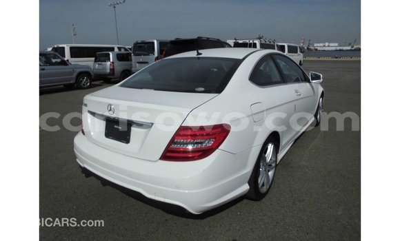 Buy Import Mercedes-Benz 190 White Car in Import - Dubai in Benign Buy Import Mercedes-Benz 190 White Car in Import - Dubai in Benign