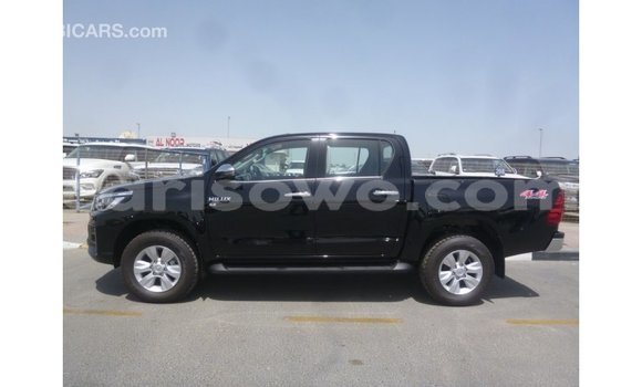 Sayi Imported Toyota Hilux Black Mota in Import - Dubai a Benin Sayi Imported Toyota Hilux Black Mota in Import - Dubai a Benin
