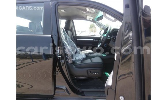 Sayi Imported Toyota Hilux Black Mota in Import - Dubai a Benin Sayi Imported Toyota Hilux Black Mota in Import - Dubai a Benin