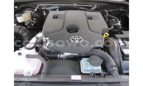 Sayi Imported Toyota Hilux Black Mota in Import - Dubai a Benin Sayi Imported Toyota Hilux Black Mota in Import - Dubai a Benin