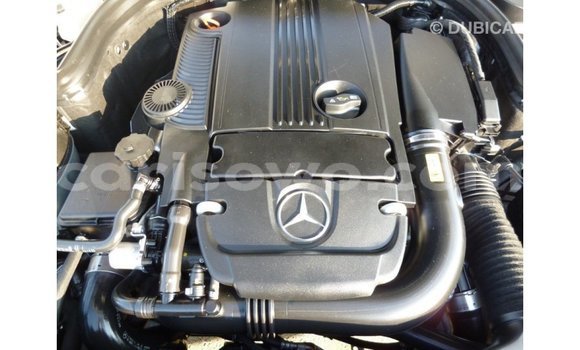 Acheter Import Voiture Mercedes-Benz 200 Blanc à Import - Dubai, Benin Acheter Import Voiture Mercedes-Benz 200 Blanc à Import - Dubai, Benin