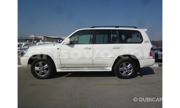 Acheter Import Voiture Toyota Land Cruiser Blanc à Import - Dubai, Benin Acheter Import Voiture Toyota Land Cruiser Blanc à Import - Dubai, Benin
