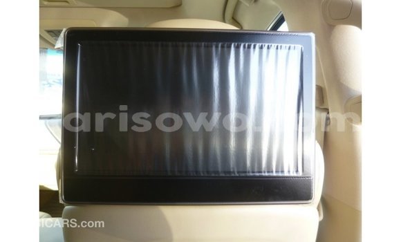 Acheter Import Voiture Toyota Land Cruiser Noir à Import - Dubai, Benin Acheter Import Voiture Toyota Land Cruiser Noir à Import - Dubai, Benin