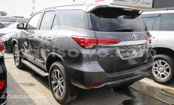 Ra Imported Toyota Fortuner Miiran Ọkọ̀ in Import - Dubai ni Benin Ra Imported Toyota Fortuner Miiran Ọkọ̀ in Import - Dubai ni Benin