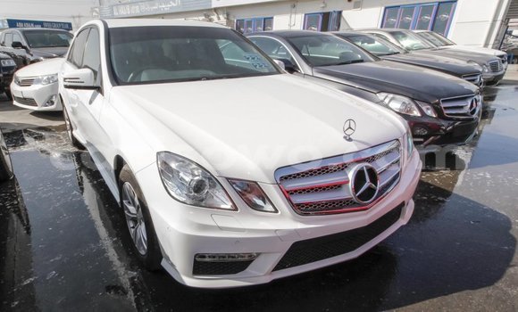 Sayi Imported Mercedes-Benz 200 White Mota in Import - Dubai a Benin Sayi Imported Mercedes-Benz 200 White Mota in Import - Dubai a Benin