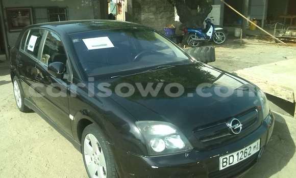Sayi Na hannu Opel Vectra Black Mota in Cotonou a Benin
