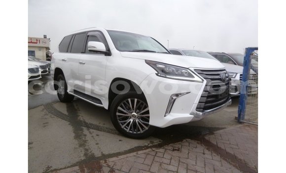 Sayi Imported Lexus LX White Mota in Import - Dubai a Benin Sayi Imported Lexus LX White Mota in Import - Dubai a Benin