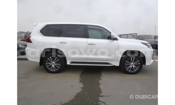 Sayi Imported Lexus LX White Mota in Import - Dubai a Benin Sayi Imported Lexus LX White Mota in Import - Dubai a Benin