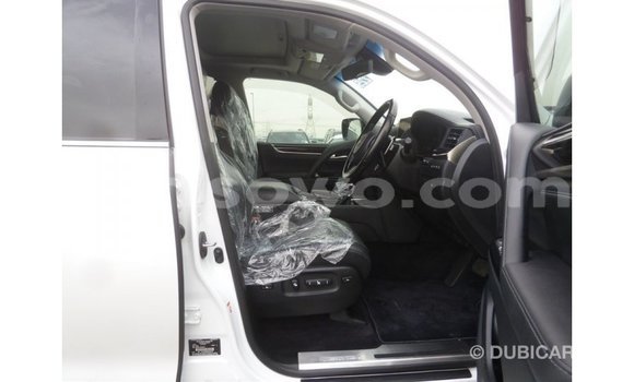 Sayi Imported Lexus LX White Mota in Import - Dubai a Benin Sayi Imported Lexus LX White Mota in Import - Dubai a Benin
