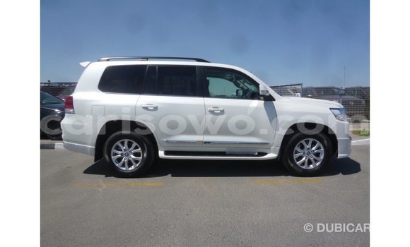Ra Imported Toyota Land Cruiser funfun Ọkọ̀ in Import - Dubai ni Benin Ra Imported Toyota Land Cruiser funfun Ọkọ̀ in Import - Dubai ni Benin